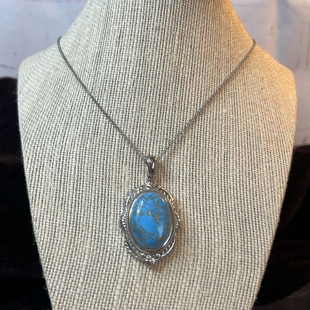 Mojave blue turquoise pendant necklace 20” in stainless steel, magnetic closure - Picture 2 of 6